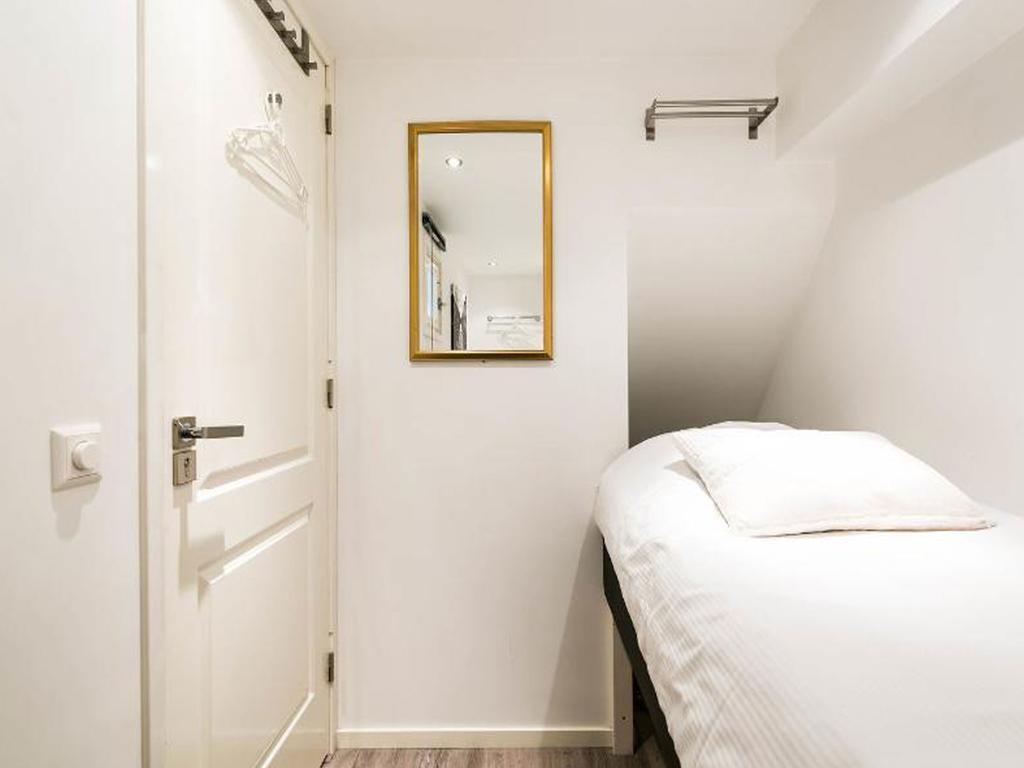 Lovely Canal Apartment Amsterdam Exterior photo